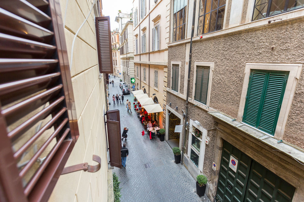 The Spanish Piazza Di Spagna